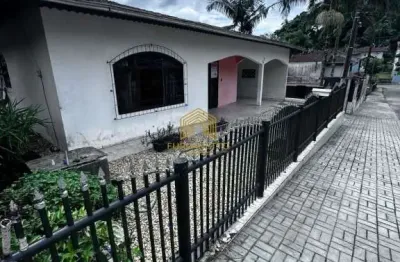 Casa com 3 quartos à venda na josé dias, 62, iririú, joinville por r$ 500.000