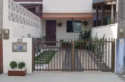 Casa com 2 quartos à venda na rua joão woehl, 155, vila nova, joinville por r$ 389.990