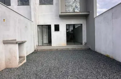 Casa com 3 quartos à venda na rua dos bancários, 100, petrópolis, joinville por r$ 319.900