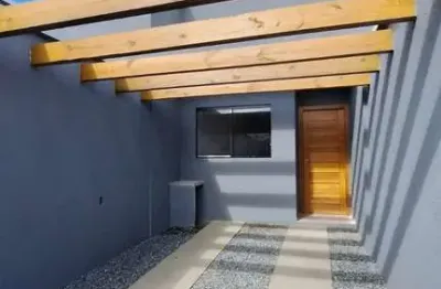 Casa com 2 quartos à venda na josé gomes, 41, petrópolis, joinville por r$ 299.000