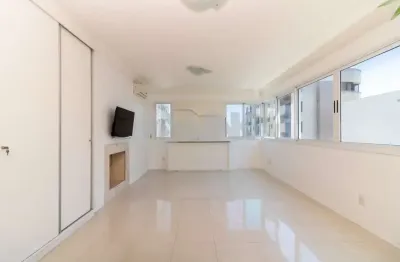 Apartamento de 3 quartos 3 suítes com 3 vagas à venda no bairro petrópolis em porto alegre