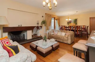 Apartamento mobiliado alto padrão de 3 quartos com 2 vagas à venda no bairro petrópolis em porto alegre