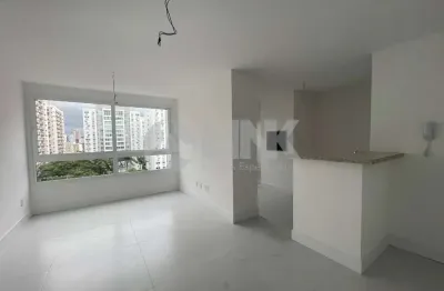 Apartamento 1 dormitório com 1 vaga de garagem à venda no bairro passo da areia em porto alegre próximo ao shopping iguatemi
