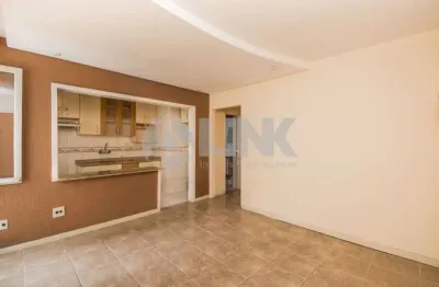 Apartamento 2 dormitórios com 1 vaga de garagem à venda no bairro são joão em porto alegre