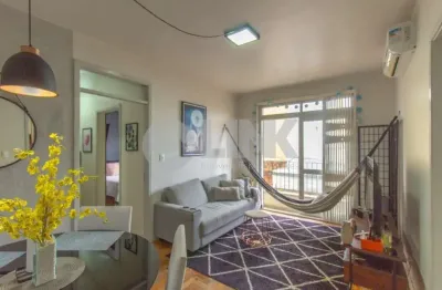 Apartamento 2 dormitórios com 1 vaga de garagem à venda no bairro são joão em porto alegre