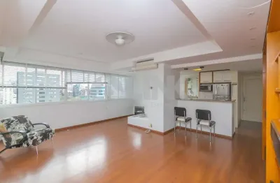 Apartamento de 2 dormitórios sendo 1 suíte com 2 vagas de garagem à venda no bairro moinhos de vento em porto alegre próximo ao parcão