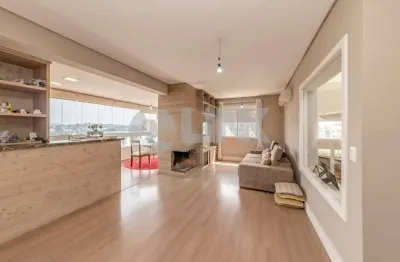 Apartamento de 3 quartos com 2 vagas de garagem à venda no bairro Independência em Porto Alegre