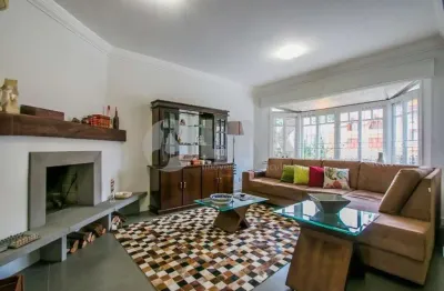 Casa 4 dormitórios 2 suítes e 4 vagas de garagem à venda no bairro chácara das pedras em porto alegre próxima do shopping iguatemi