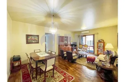 Apartamento com 3 quartos e 1 vaga à venda no bairro rio branco em porto alegre