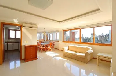 Apartamento alto padrão de 3 quartos com 2 vagas de garagem à venda no bairro Petrópolis em Porto Alegre