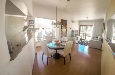 Apartamento mobiliado de 2 quartos com 1 vaga à venda no bairro menino deus em porto alegre