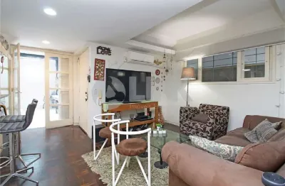 Apartamento térreo com 2 quartos à venda no bairro auxiliadora em porto alegre