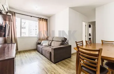 Apartamento mobiliado de 3 quartos com 1 vaga à venda no bairro Vila Ipiranga em Porto Alegre