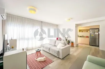 Apartamento de 2 quartos 2 suítes com 2 vagas à venda no bairro menino deus em porto alegre