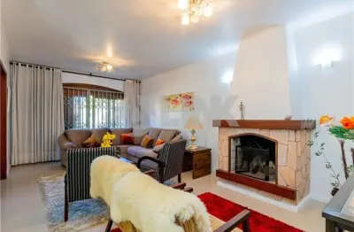 Casa de 4 quartos com 3 vagas à venda no bairro jardim planalto em porto alegre