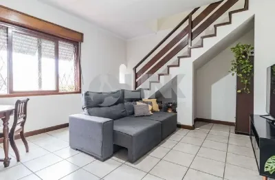 Casa de 3 quartos com 3 vagas à venda no bairro santana em porto alegre