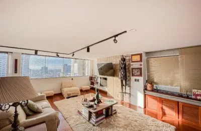 Cobertura de 3 quartos com 2 vagas à venda no bairro Moinhos de Vento em Porto Alegre