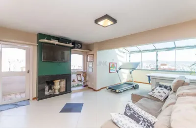 Cobertura mobiliada de 3 quartos com 3 vagas à venda no bairro rio branco em porto alegre