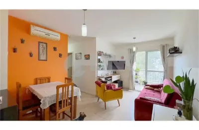 Apartamento de 3 quartos com 1 vaga à venda no bairro Teresópolis em Porto Alegre