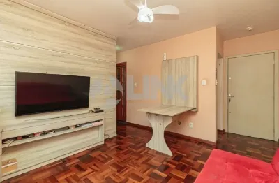 Apartamento de 2 quartos com 1 vaga à venda no bairro passo da areia em porto alegre
