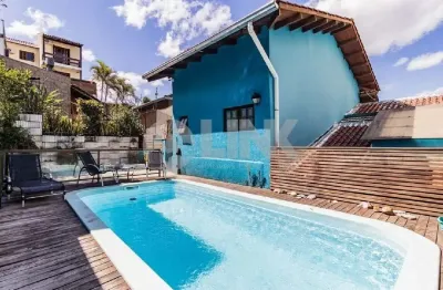 Casa de 4 quartos com 2 vagas à venda no bairro partenon em porto alegre