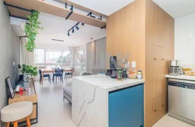 Apartamento de 2 quartos com 2 vagas à venda no bairro Petrópolis em Porto Alegre