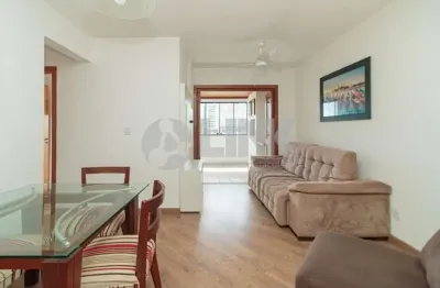 Apartamento mobiliado de 2 quartos com 1 vaga à venda no bairro petrópolis em porto alegre