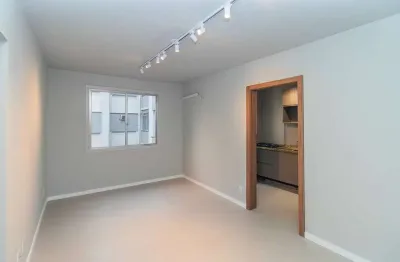 Apartamento com 2 quartos à venda na rua alberto silva, 238, vila ipiranga, porto alegre, 58 m2 por r$ 372.000