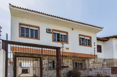Casa com 4 quartos à venda na rua rezende costa, 331, sarandi, porto alegre por r$ 790.000
