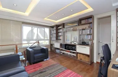 Maravilhosa Cobertura à Venda em Higienópolis, Porto Alegre-RS: 1 Quarto, 1 Suíte, 2 Salas, 3 Banheiros, 3 Vagas, 200m²!