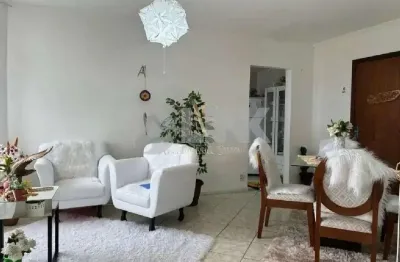 Imperdível apartamento mobiliado na Tristeza, Porto Alegre-RS: 2 quartos, 2 salas, 1 banheiro, 1 vaga de garagem. Venha conferir!