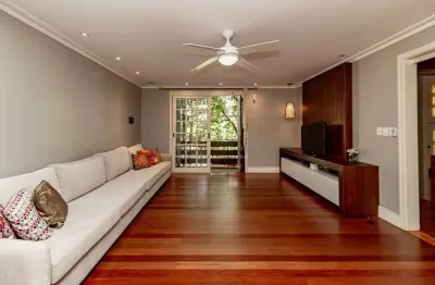 Casa em condomínio fechado com 4 quartos à venda na Rua Passo da Pátria, 630, Bela Vista, Porto Alegre por R$ 2.250.000