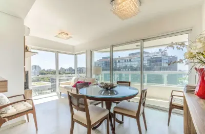 Apartamento com 2 quartos à venda na Rua Valdir Antônio Lopes, 199, Três Figueiras, Porto Alegre, 75 m2 por R$ 950.000