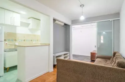 Apartamento com 2 quartos à venda na Rua Cícero Ahrends, 335, Menino Deus, Porto Alegre, 57 m2 por R$ 268.000