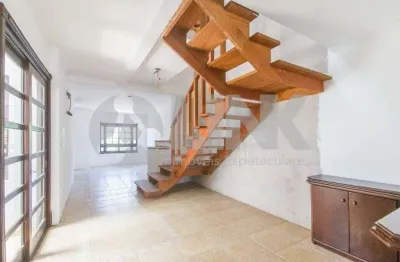 Casa de 3 dormitórios sendo 1 suíte à venda com 3 vagas de garagem em porto alegre, no bairro jardim itu, próximo à av. saturnino de brito