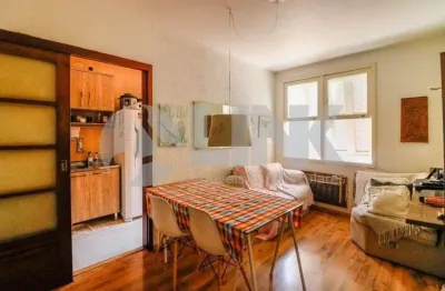 Apartamento com 3 quartos e 1 vaga à venda no bairro petrópolis em porto alegre