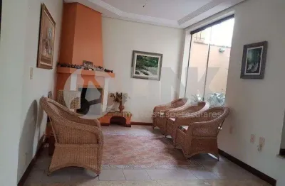 Casa de 4 dormitórios sendo 3 suítes à venda com 2 vagas de garagem em porto alegre, no bairro jardim planalto, próximo à av. alberto pasqualini