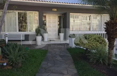 Casa 5 dormitórios com 5 vagas de garagem à venda no bairro chácara das pedras próxima da churrascaria barranco