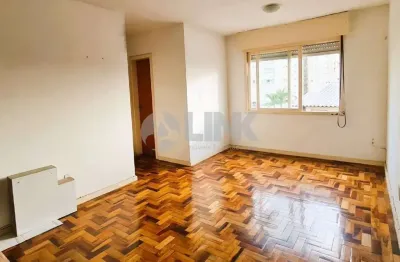 Apartamento de 2 quartos com 1 vaga à venda no bairro vila ipiranga em porto alegre