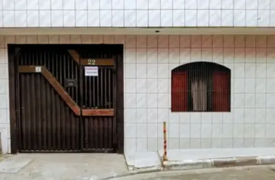 Vendo casa com urgencia faço de forma parcecelada entrada de 21.000