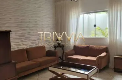 Casa com espaço externo e acabamento de qualidade no nova uberlândia