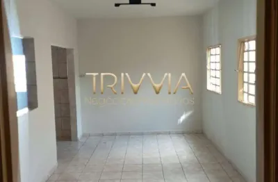 Casa com 3 quartos à venda no Lagoinha, Uberlândia 