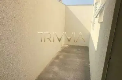 Apartamento à venda – 2 dormitórios (1 suíte), sacada, elevador e garagem coberta