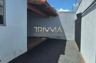 Excelente casa -moderna com espaços amplos e ótimo acabamento