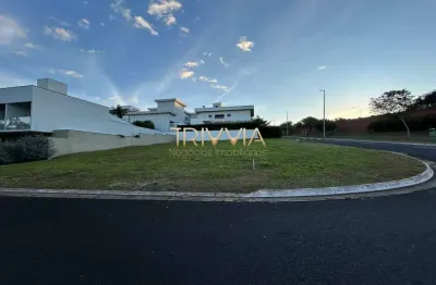 Terreno de esquina no condomínio gênova – 647m², segunda quadra, próximo à portaria!