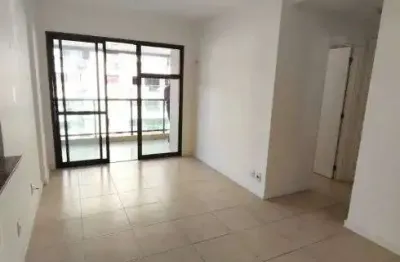Apartamento com 2 quartos sendo uma suíte, sol da manhã , sala pra dois ambientes, varanda ampla