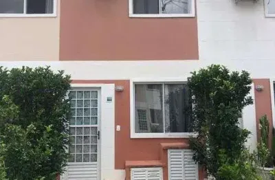 Casa de condomínio para venda possui 61 metros quadrados com 2 quartos