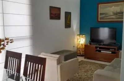 Apartamento com 3 quartos sendo uma suíte, sala pra dois ambientes, banheiro social