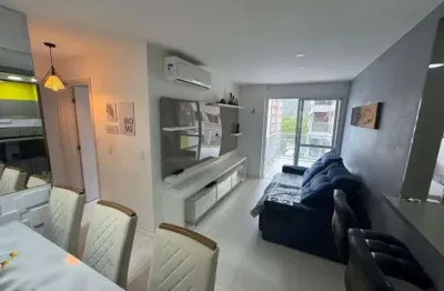 Apartamento com fino acabamento, porteira fechada, split em todos os cômodos composto de: 2 quartos