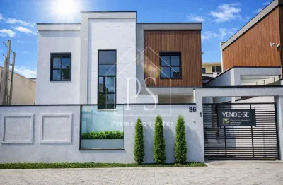 Oportunidade - Sobrado com ótima localização no bairro Mercês